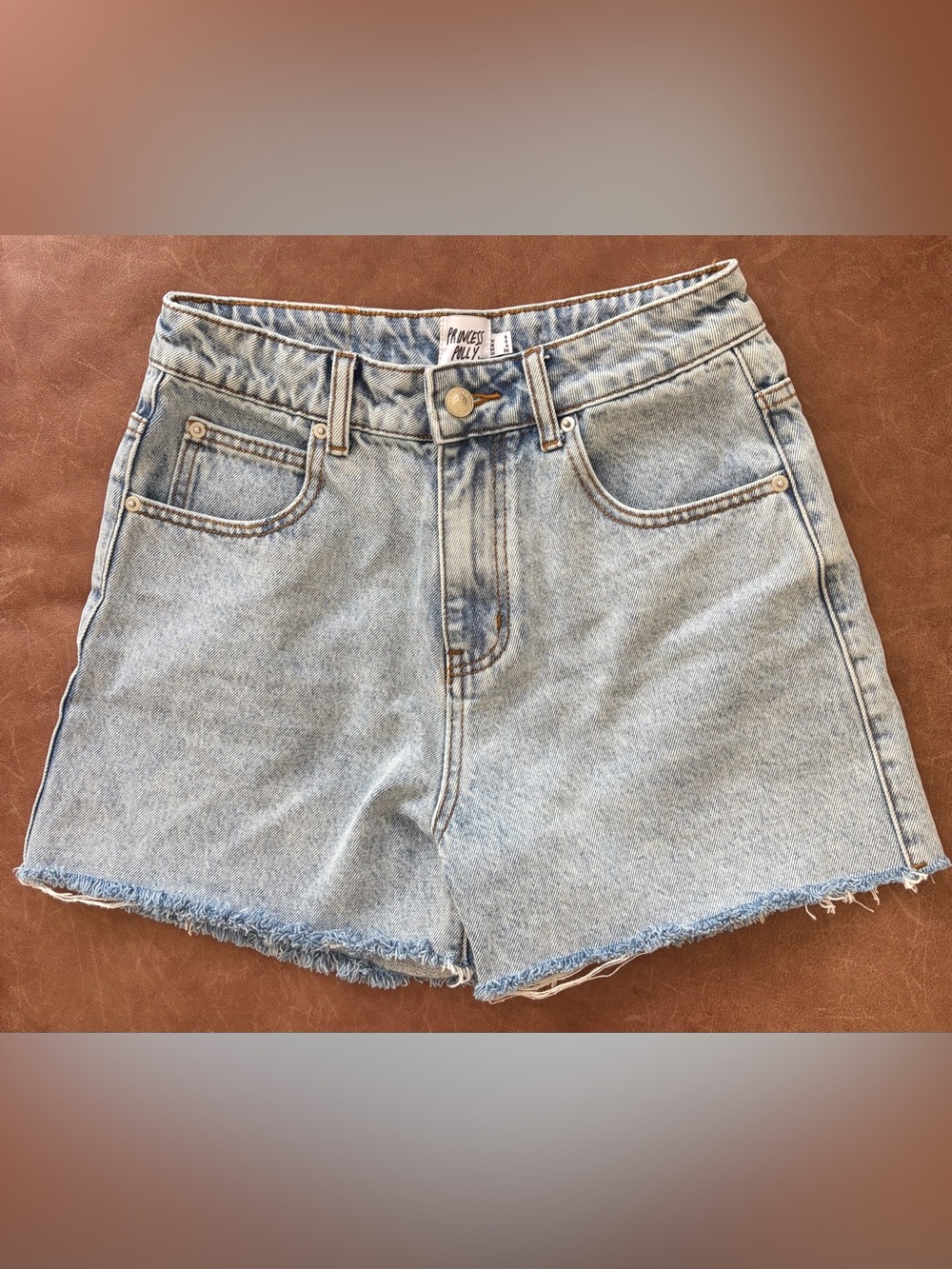 Princess Polly Women’s Raw Hem Denim Shorts Light Vintage Blue Sz 4